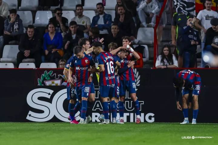 Manual de cómo tirar un partido: el Huesca se deja remontar en Albacete (2