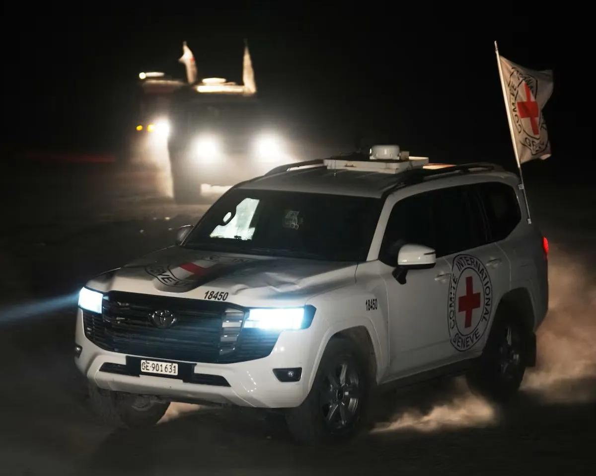 Israel recibió los cuerpos de tres rehenes que fueron entregados por Hamas a la Cruz Roja en Gaza