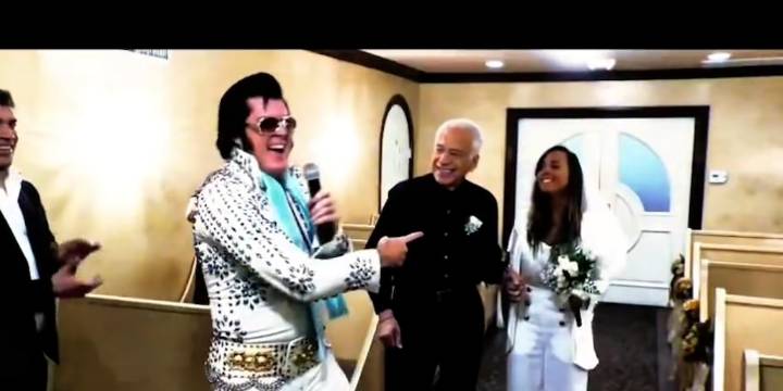 El video inédito de la boda secreta del doctor Cormillot y Estefanía Pasquini en Las Vegas, con “Elvis” como testigo