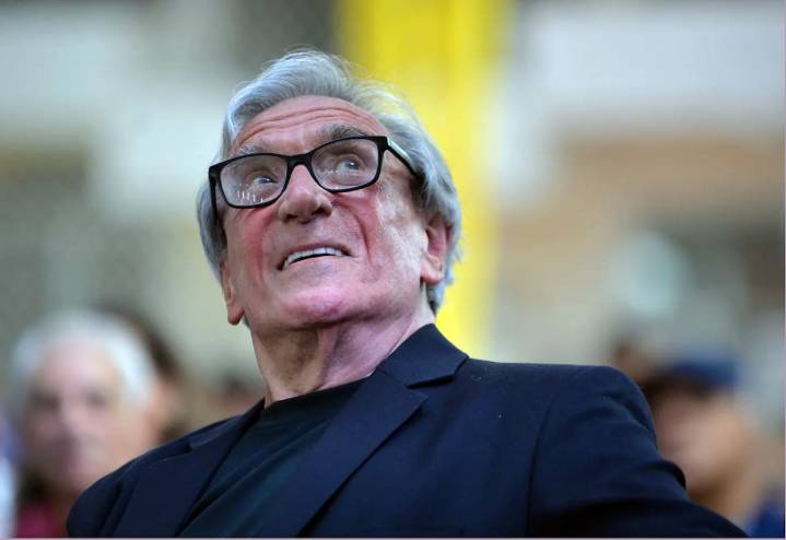 Tenía 88 años. Murió Cacho de la Cruz, músico y conductor argentino que cautivó a generaciones en Uruguay