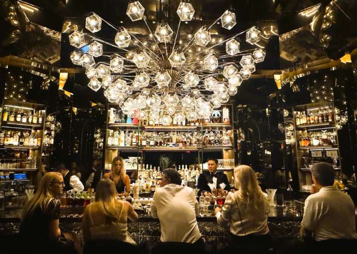 Travel: 7 tips that will have you zigging while others zag