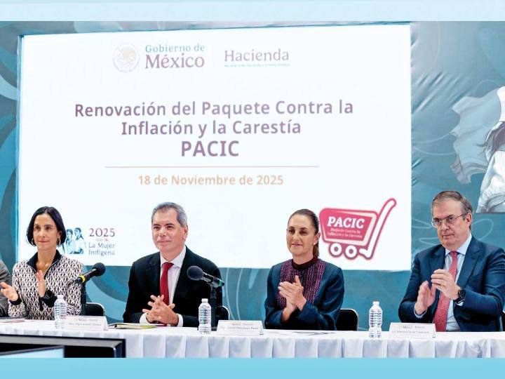 Sheinbaum y empresarios acuerdan mantener la canasta básica en 910 pesos