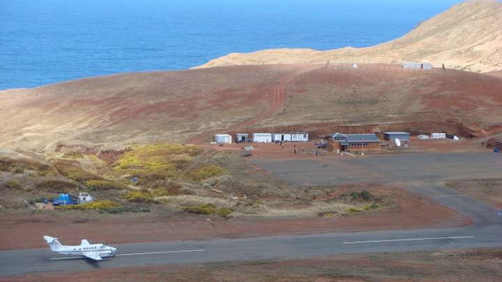 Renovación del acceso vial del Aeródromo del Archipiélago Juan Fernández tendrá inversión de más de $10 mil millones