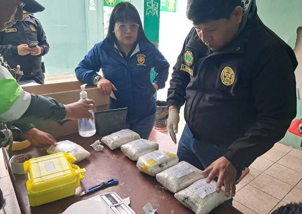 FISCALÍA INCAUTA MÁS DE 6 KILOS DE DROGA EN LA ZONA DE LA CANTERA