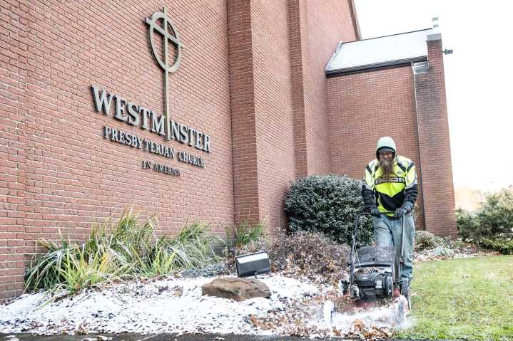 High temperatures to stay in mid to low 30’s through next week