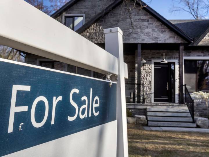 Mortgage rates await the fate of Trump's tariffs