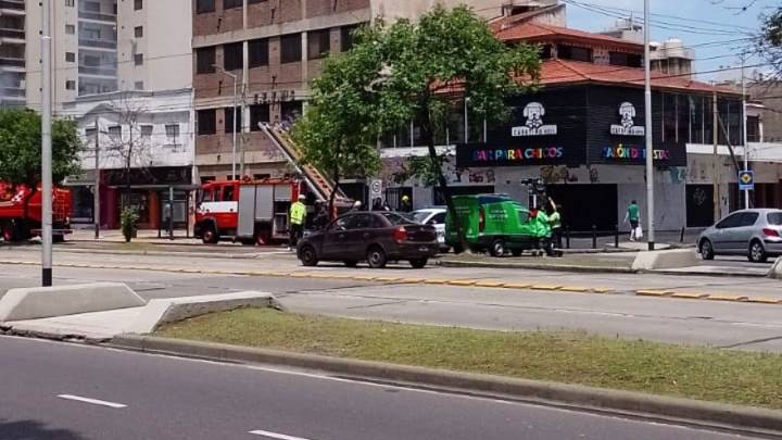 Temor por incendio de una cafetería y salón de juegos infantiles