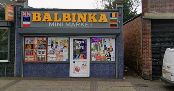 Off-licence escapes with suspension after selling illegal cigarettes and vapes