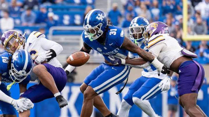 Kentucky hands Tennessee Tech their first loss of the season 42