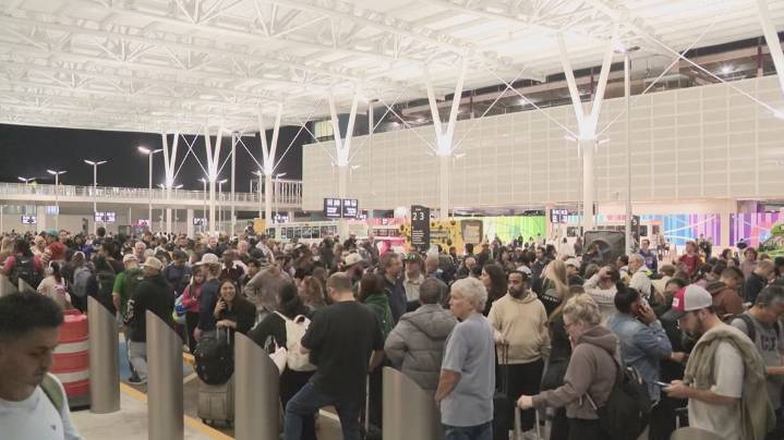 Wait times could top 3 hours at this Houston airport as government shutdown persists