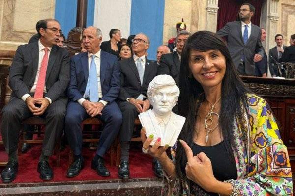 Villaverde hasta las manos: el apoderado de La Libertad Avanza la denunció por quedarse dinero de la campaña