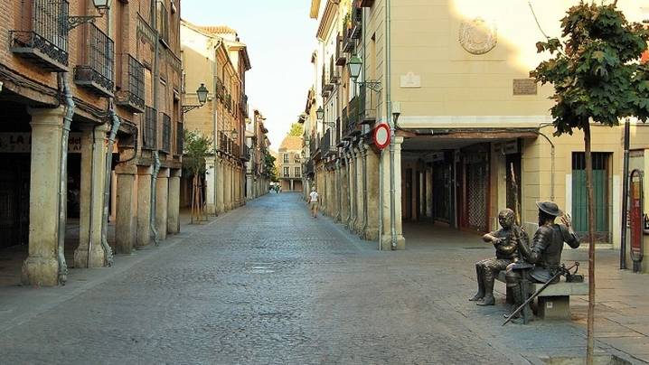 Dos policías nacionales fuera de servicio reciben una brutal paliza en Alcalá de Henares