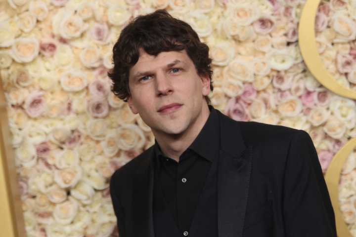 Actor Jesse Eisenberg to donate his kidney to a stranger