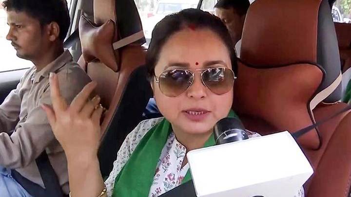 Quitting politics, disowning my family: Lalu's daughter Rohini after RJD faces defeat in Bihar