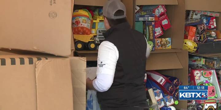 Local radio station spreads holiday spirit with annual Radio M.A.S.H.