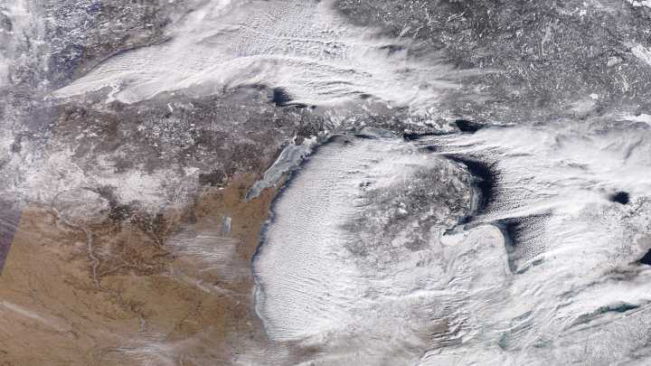 Mild winter for Michigan, but key factors could mean heavy snow bursts