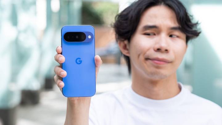 Holy Sh*t, Google Made Android Play Nice With iPhone's AirDrop