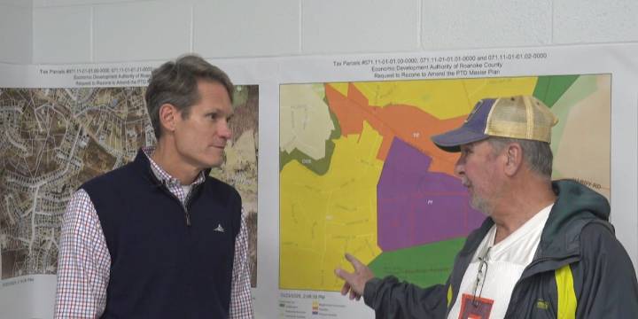 Vinton residents gather to learn of possible townhouse community