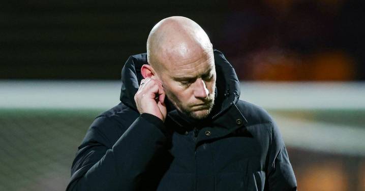 I hope David Gray did one thing after Hibs abomination vs Motherwell and four