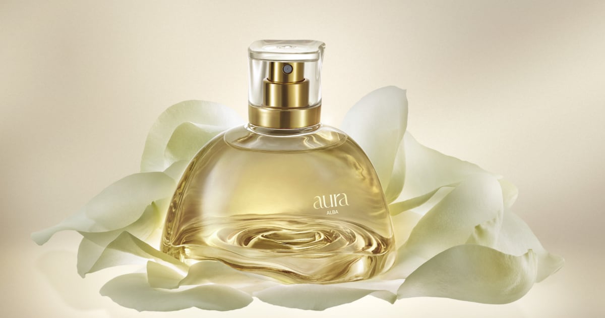 Aura Alba, el perfume elaborado con la codiciada y rara Rosa Alba