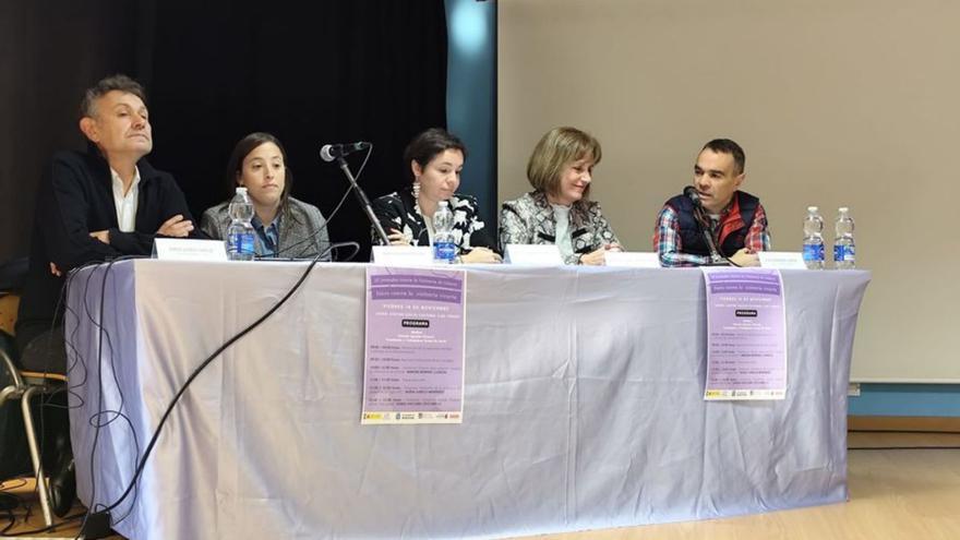 Corvera se pone al frente de la lucha contra la violencia vicaria