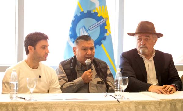 Ávila: “El gran trabajo ahora es convertir U$S 240M en puestos de trabajo para Chubut”