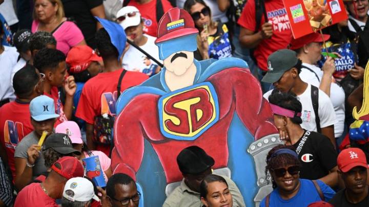 “Superbigote”: la versión animada de Maduro que protagoniza la propaganda venezolana