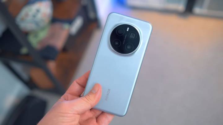 Este móvil es una de las joyas de 2025: tiene una potencia bestial, cámara top y está a precio mínimo