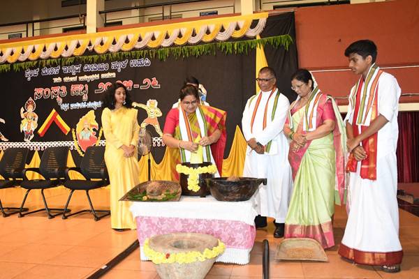 Udupi: Karnataka's cultural tapestry unfurls at 'Samskrithi Habba 2025'