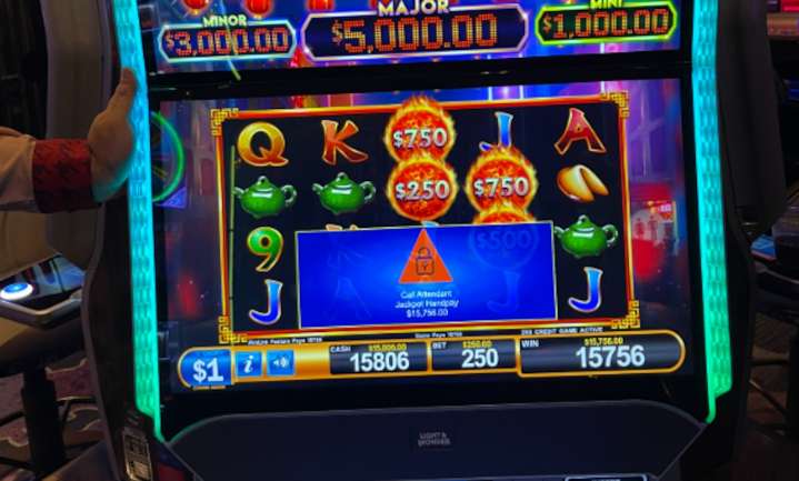 Mass. casino winner: Jackpot worth more than $130,000 won off of slot machine