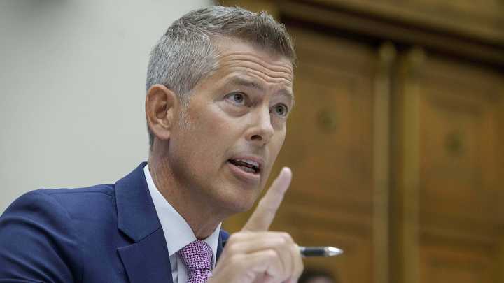 WATCH LIVE: Sean Duffy to give air travel update at O’Hare Airport