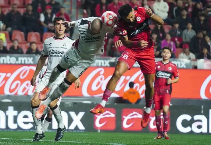 Los Xolos derrotan 2-0 al Atlas y aseguran lugar en el Play