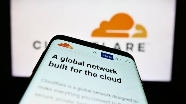 ¿Por qué la caída de Cloudflare paralizó gran parte del internet global?