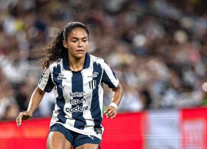 Rescatan Rayadas empate con América