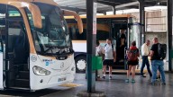Abanca pone a la venta su 34 % en el capital de la dueña de la firma de transporte Monbus