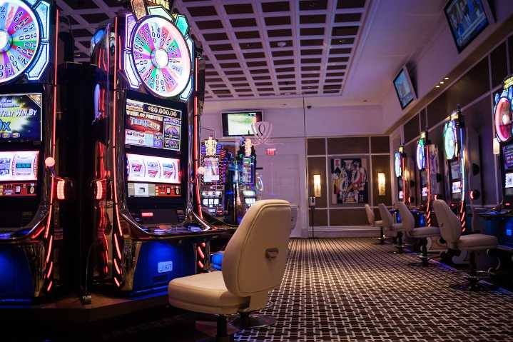 Mass. casino winner: 2 jackpot prizes won off of slot machines