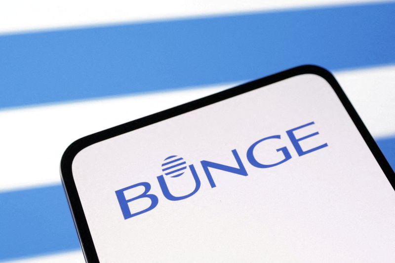 Bunge beats third-quarter profit estimates