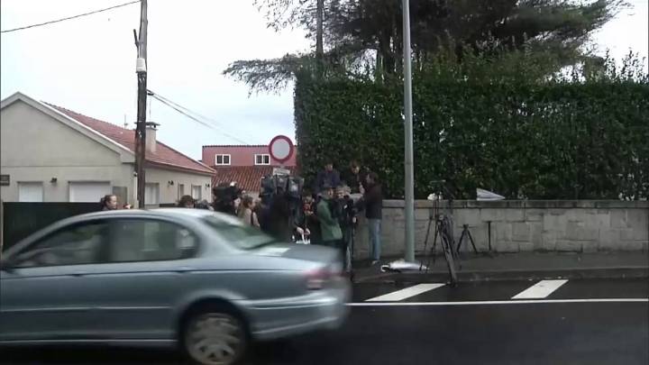 El rey Juan Carlos regresa a España cuando salen a la venta sus polémicas memorias