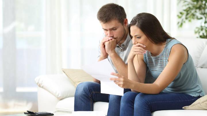 RBA interest rates live updates: Reserve Bank decides to hold rates after inflation breaks out of comfort zone