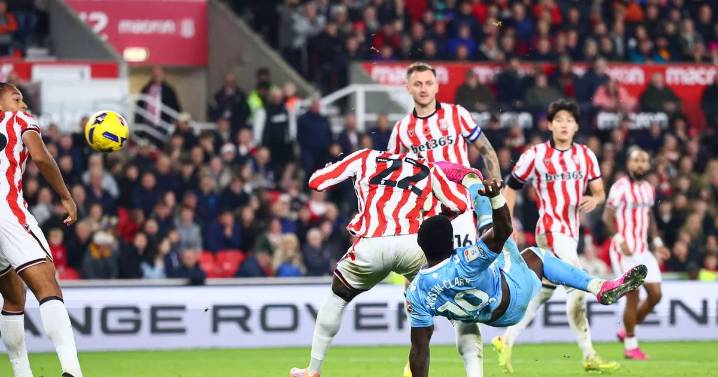 Coventry City player ratings v Stoke as sensational Mason-Clark strike opens up gap at top