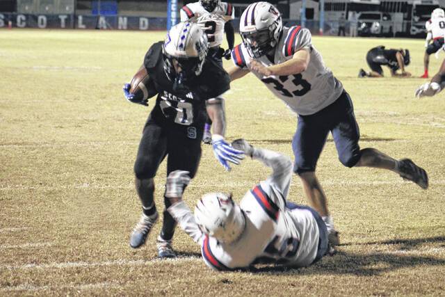 McLean sets record as Fighting Scots advance in playoffs