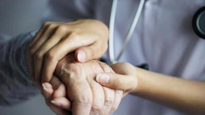 Barcelona lidera la revolución sin bisturí: nueva técnica de ultrasonidos transforma el tratamiento del párkinson