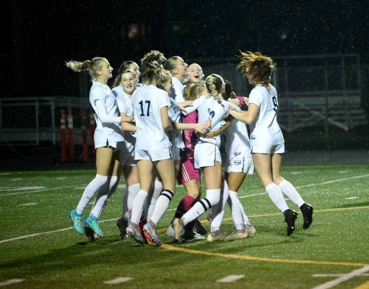 Girls soccer: Skyview avenges earlier loss to beat Camas on penalty kicks in 4A bi