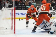 Mammoth give up goal in final seconds, lose in OT