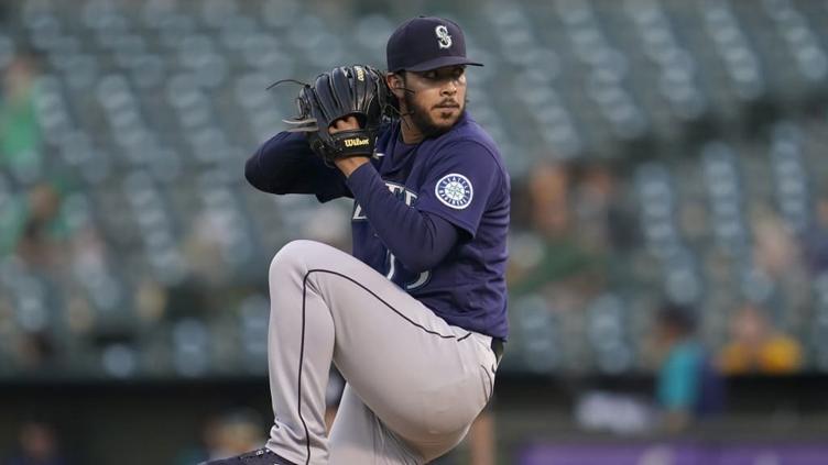 Ejercen los Mariners opción de 7 millones de dólares a Andrés Muñoz
