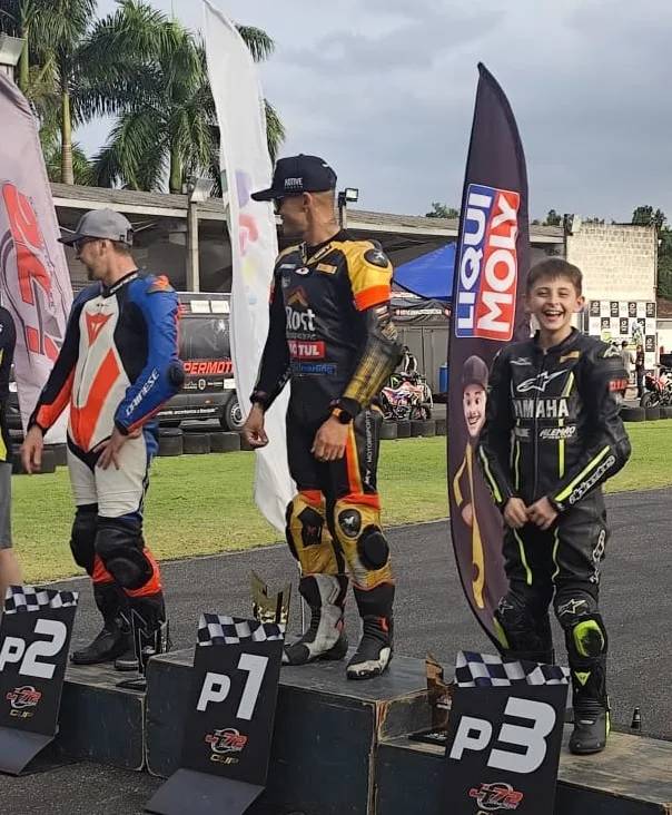 Triunfos juninenses en el nocturno de Giles y podio para Casanovas en Brasil