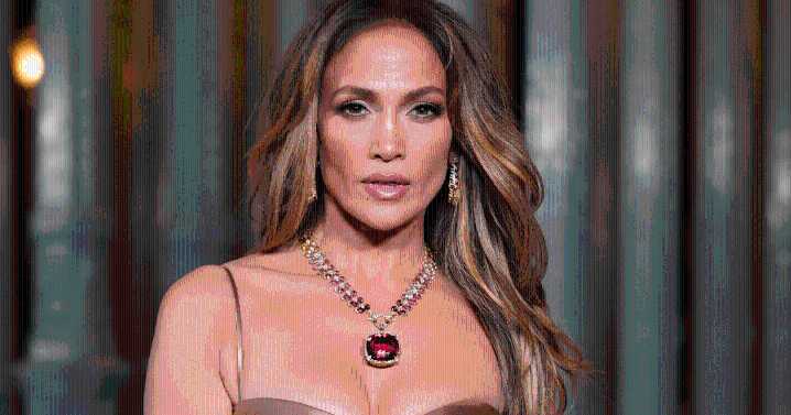Fans Declare Jennifer Lopez a 'Goddess' After New Video