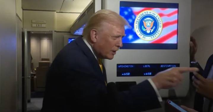 Trump, a una periodista que le pregunta sobre Epstein: «Cállate, cerdita»