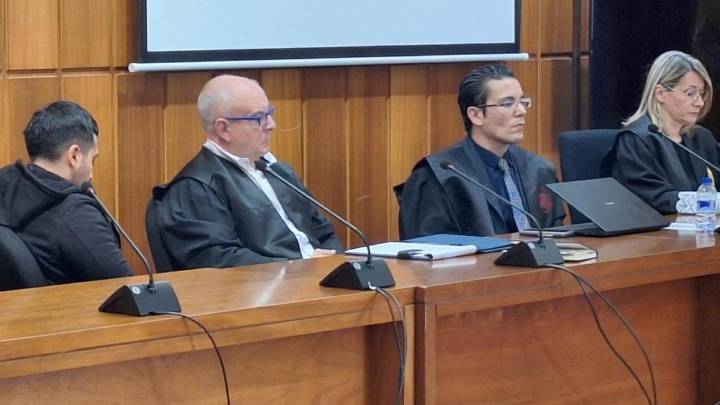 El acusado de matar a puñaladas a Claudia en Totana hace tres años acepta una condena de 22 años de cárcel