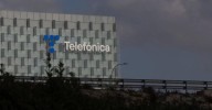 Telefónica se desploma un 13% en bolsa tras anunciar que reducirá a la mitad su dividendo en 2026